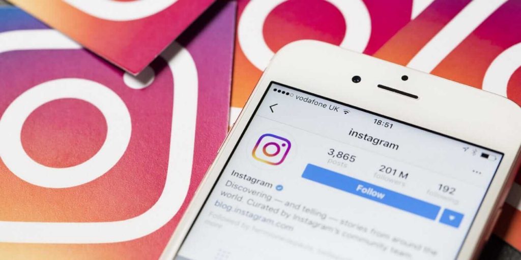 remove a remembered account on Instagram